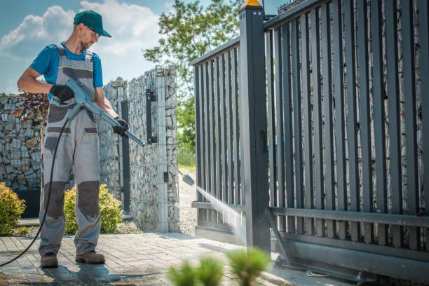 Best Animal Enclosure Cleaning  in Sneads, FL