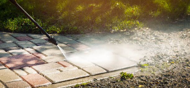 Best Pool Deck Cleaning  in Sneads, FL